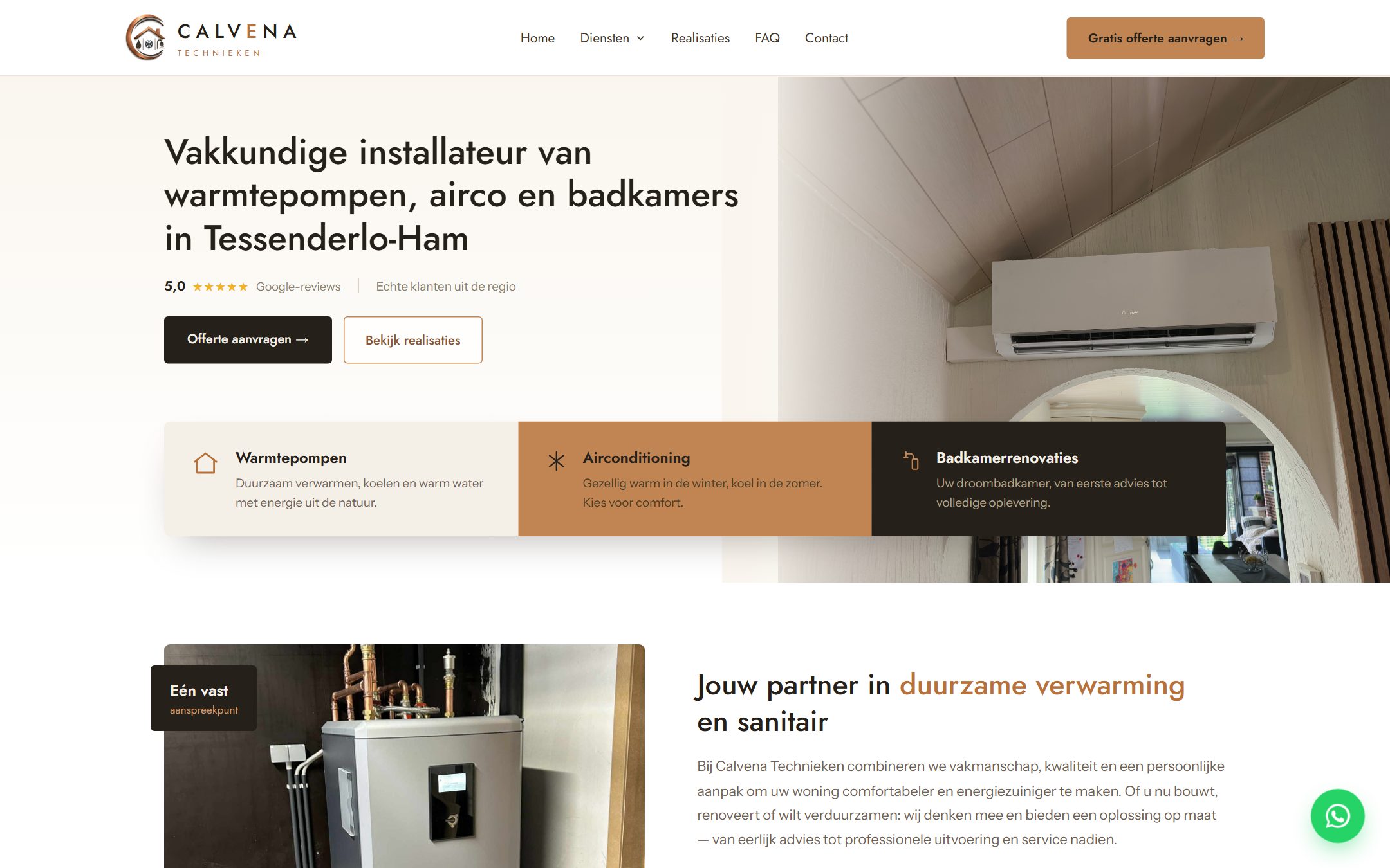 Schermafbeelding van ontwerp 1, Warm Vakmanschap: lichte hero met de titel "Vakkundige installateur van warmtepompen, airco en badkamers in Tessenderlo-Ham" en een driedelige dienstenbalk in crème, koper en donkerbruin.